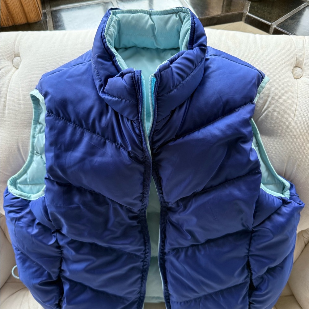 L.L. Bean Women’s Blue Reversible Puffer Vest Jacket Size Small - Picture 3 of 6